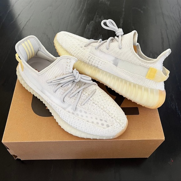 🖤NIB🖤 ADIDAS Yeezy Boost 350 V2 Light - Picture 3 of 8